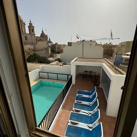 Maison D'amour Farmhouse