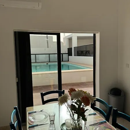 בית הארחה Maison D'amour Farmhouse נדור