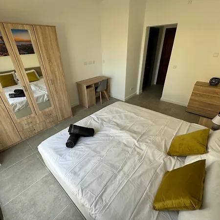 Maison D'amour Farmhouse בית הארחה נדור