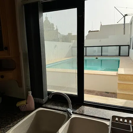 Maison D'amour Farmhouse בית הארחה נדור