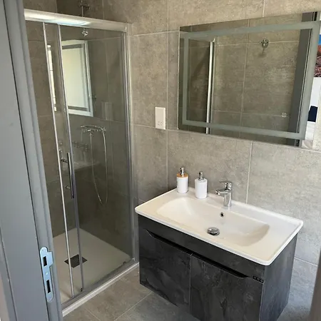 Maison D'amour Farmhouse 3*