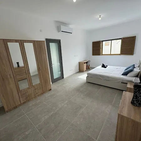 Maison D'amour Farmhouse 3* נדור