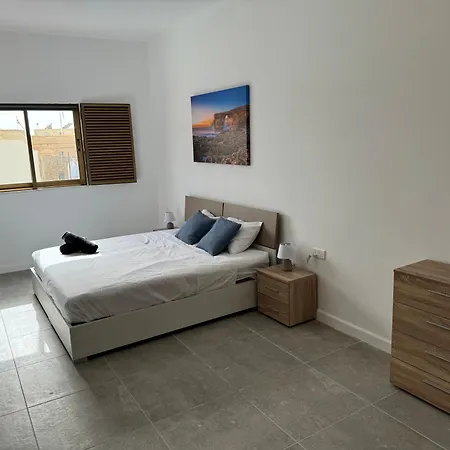 Maison D'amour Farmhouse בית הארחה