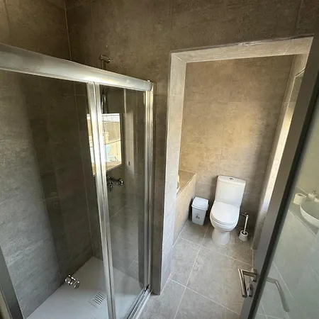Maison D'amour Farmhouse נדור