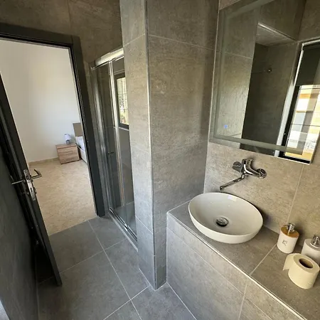 בית הארחה Maison D'amour Farmhouse 3*