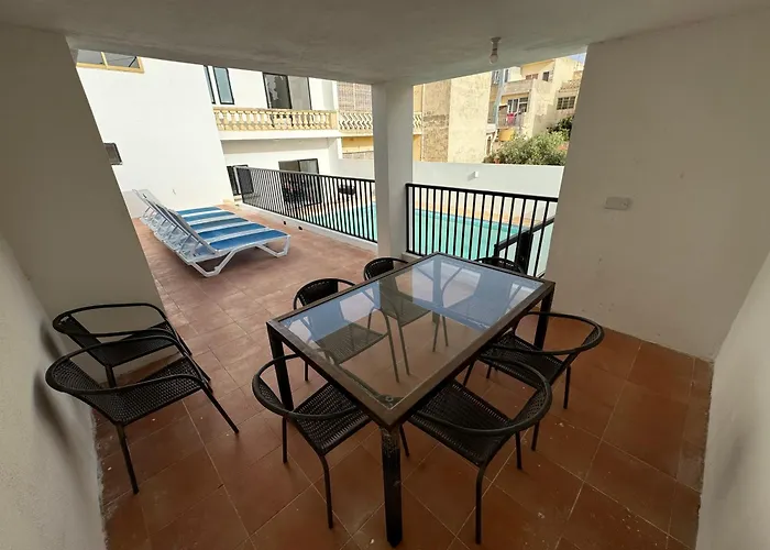 Maison D'amour Farmhouse